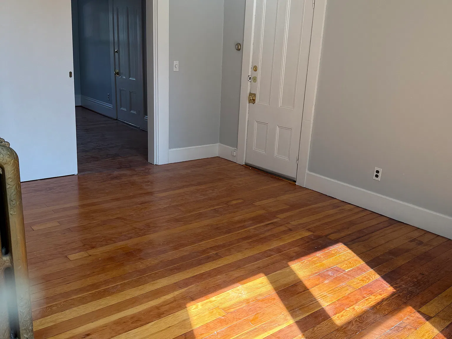 2 bed, 9999 sqft, $2,440 — Photo 4