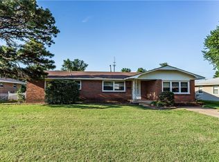 720 E Arapaho Ave, Weatherford, OK 73096