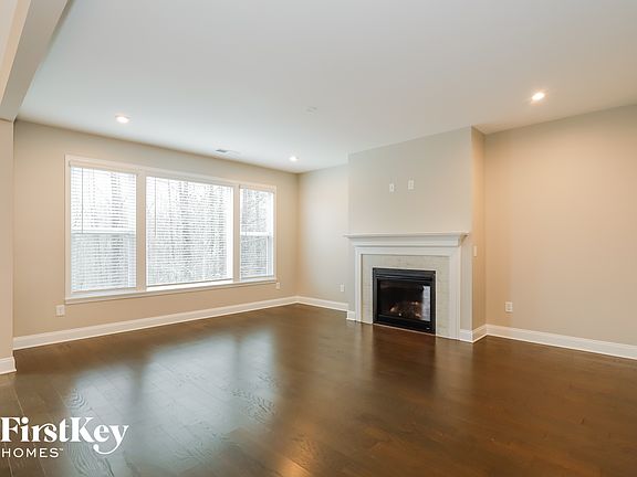 3rd image of 393 Floating Leaf Way