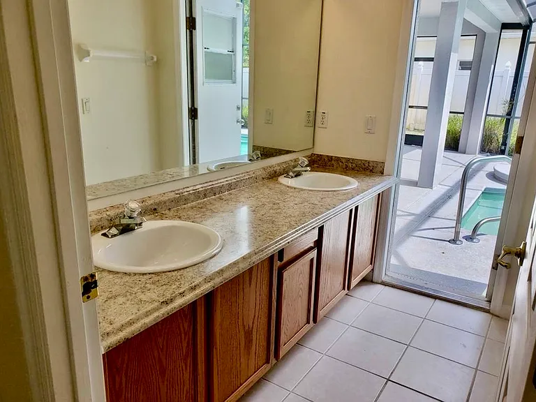 2483 Huron Cir — Photo 22