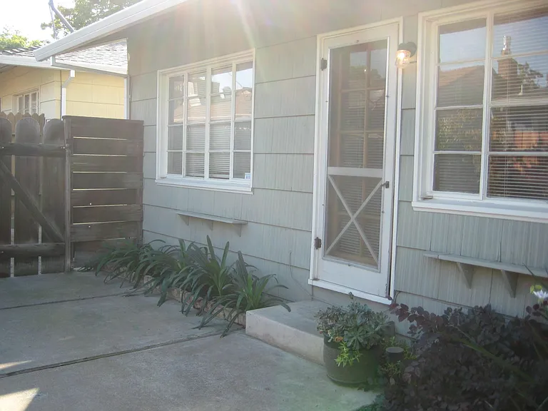 3007 Hampshire Dr — Photo 10
