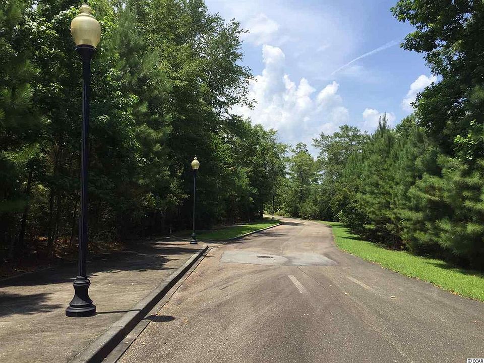 2nd image of 31 Middle Square Ln