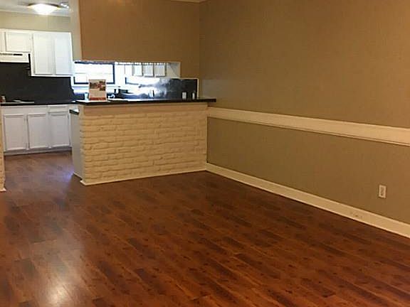 2nd image of 6719 Pecanwood St