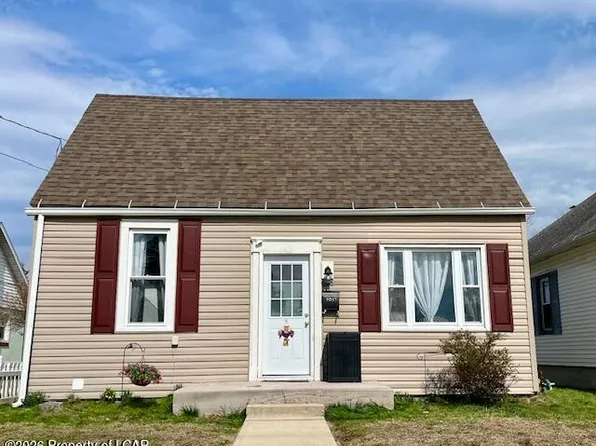 1324 Chestnut St, Berwick, PA 18603