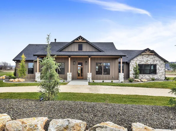 3170 Grandview Ln, Emmett, ID 83617