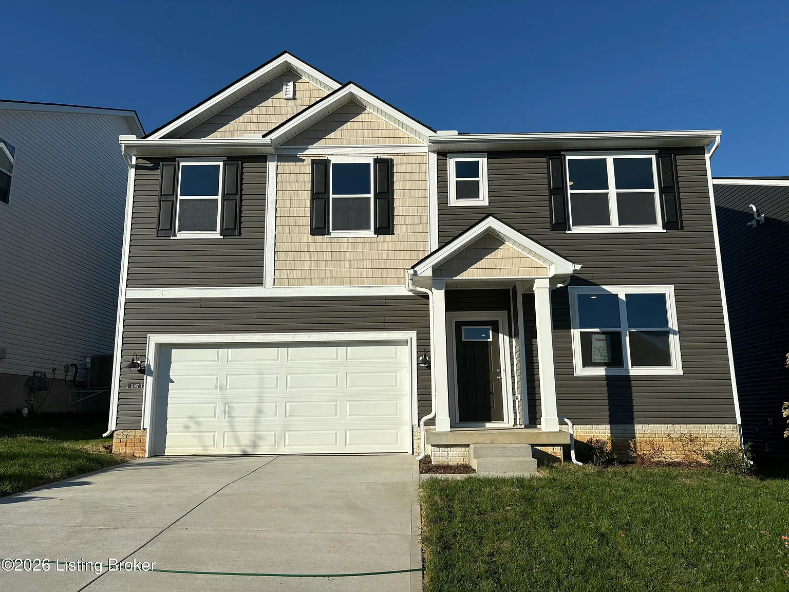 4 bed, 2.5 bath, 2606 sqft, $2,800 — Photo 1