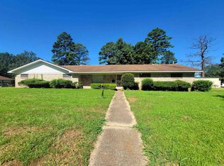 2820 Cherokee Ave, Camden, AR 71701