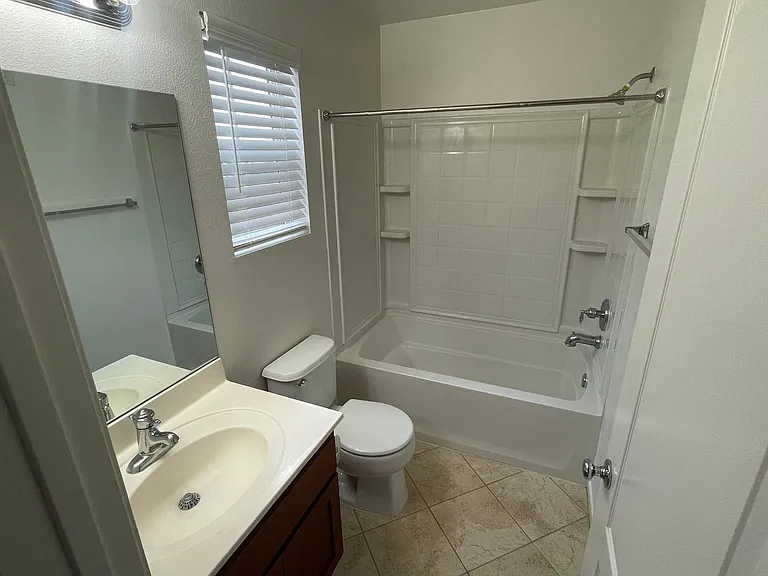2703 White Pine Ct — Photo 17