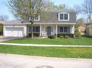 525 N Walnut St, Itasca, IL 60143