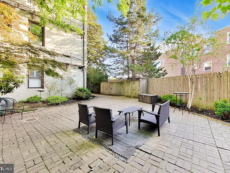 116 N Carolina Ave SE #204 — Photo 17