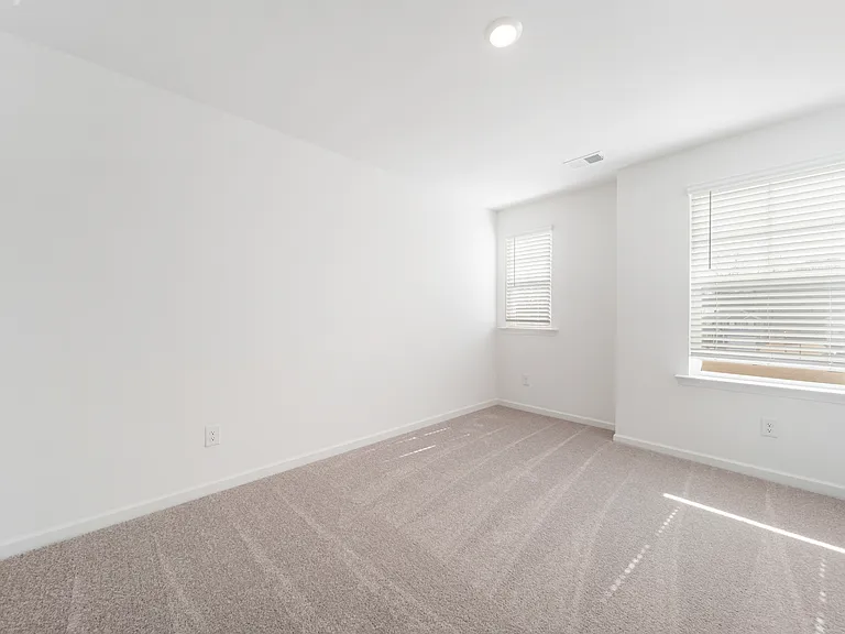 49 Elijah St — Photo 24
