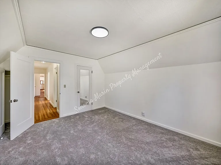 81 Elm Ave — Photo 14