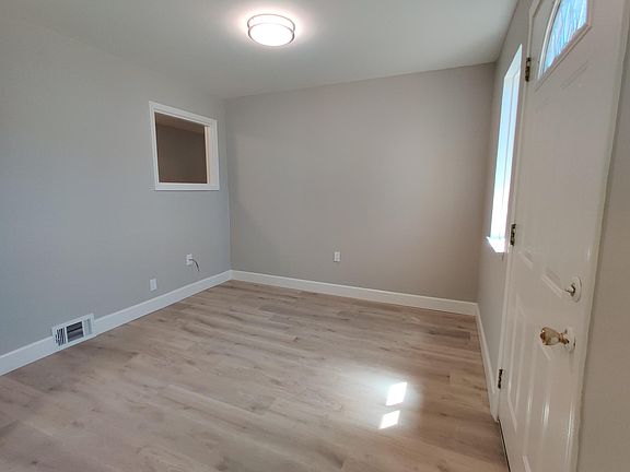 3rd image of 30 N 10th St #1