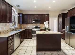 4806 Hickory Glen Dr, Matthews, NC 28105