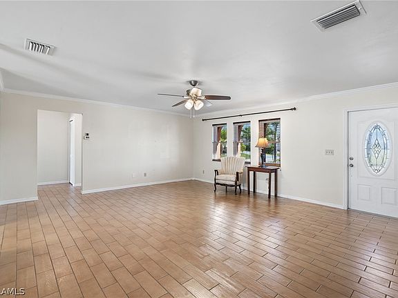 4th image of 4022 SW 14th Pl