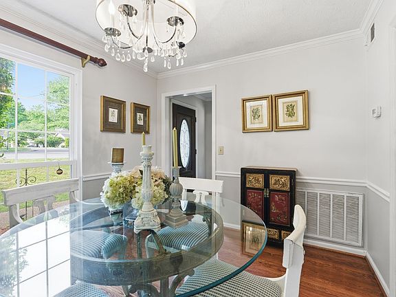 5th image of 5141 English Village Dr