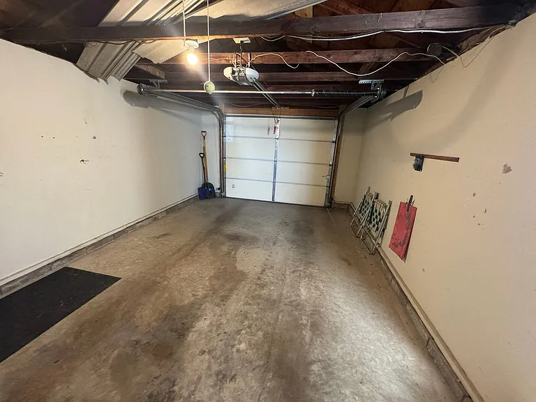 619 S Independence St — Photo 16