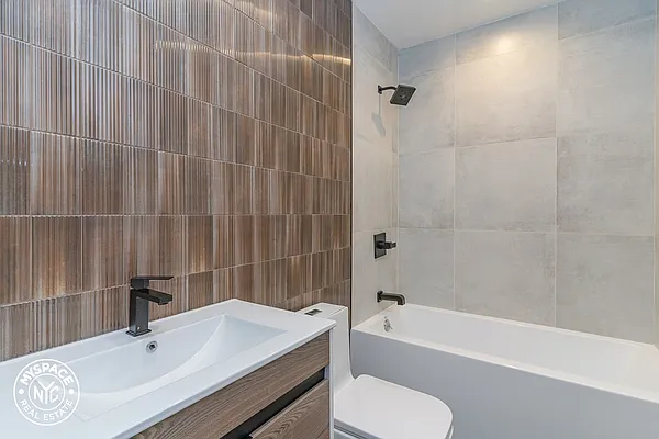 Rented by MySpaceNYC | media 25