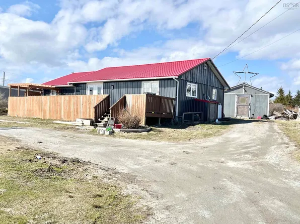 2645 Main St, Clarks Harbour, NS B0W 1P0