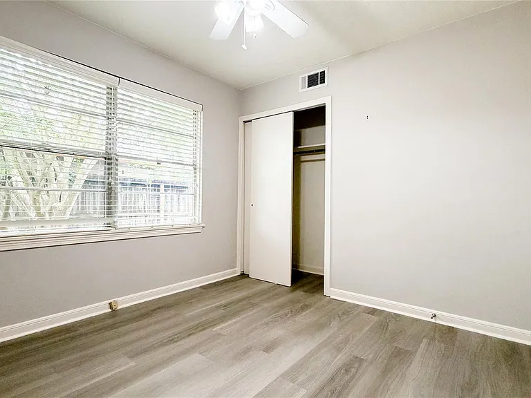 7007 Housman St — Photo 10