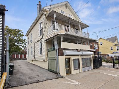 682 E 241st St #1, Bronx, NY, 10470