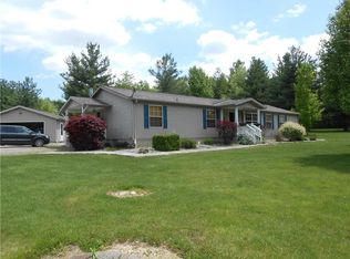 6390 Snake Trail Rd, Charleston, IL 61920