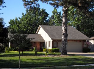 17784 Drake Rd, Strongsville, OH 44136