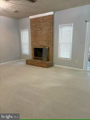5142 Woodford Dr — Photo 7