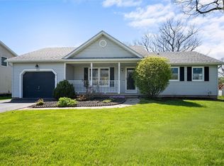 102 Delaina Rose Cir, Brockport, NY 14420