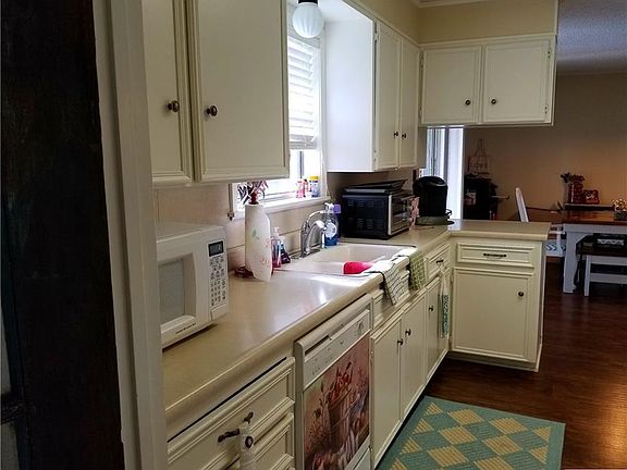 4th image of 1306 Tulip Ln