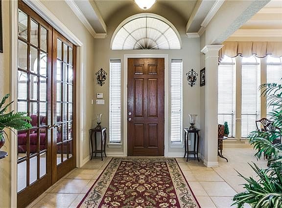 4th image of 913 Shady Creek Dr