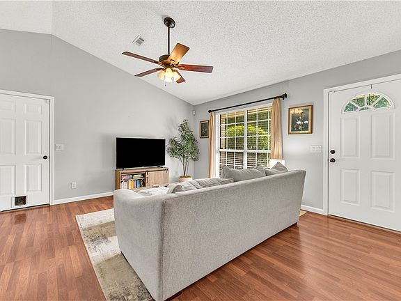 5th image of 227 N Samuel Pl