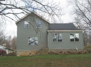 8954 Clay Hill Rd, Barneveld, WI 53507