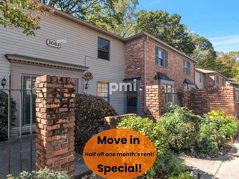 3083 Colonial Way #C — Photo 1