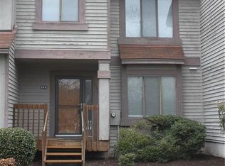 226 Misty Point Ln, Newport News, VA 23603