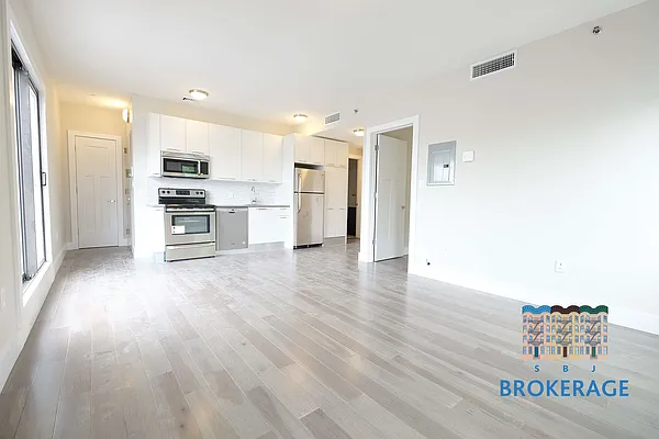 Rented by SBJ Brokerage, LLC | media 48