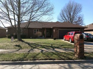 3227 S Kings Ave, Springfield, MO 65807