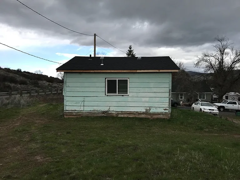 220 Doty St — Photo 6