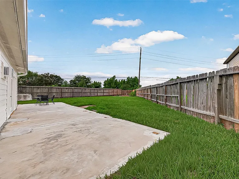 9526 Heflin Colony Dr — Photo 45