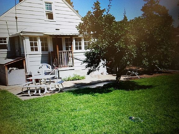 3rd image of 2924 E 34th Ave