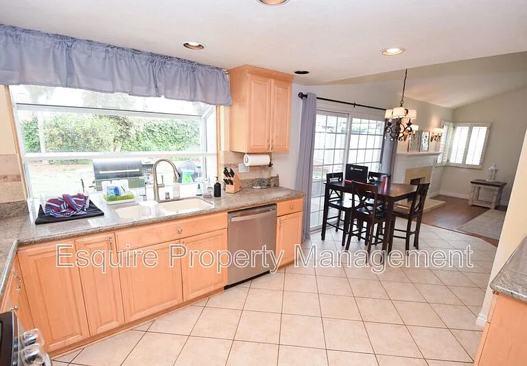 9014 McCloud Dr — Photo 6