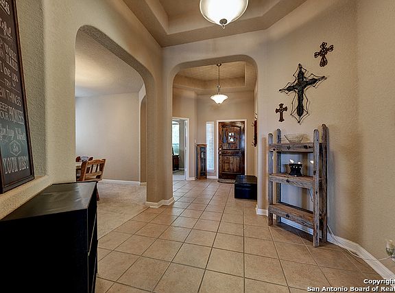 4th image of 510 Oakmont Way