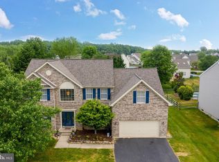 8 Dearborn Ln, Bear, DE 19701