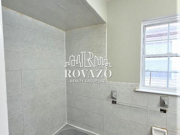 2nd image of 82 Hawthorne Ave #1A