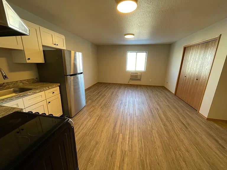 810 Mandeville Ln #1 — Photo 9