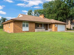 2223 W Manor Pkwy, West Peoria, IL 61604