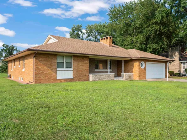 2223 W Manor Pkwy, West Peoria, IL 61604