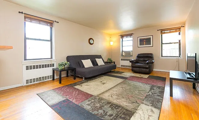 Sold by REMAX Elite | media 5