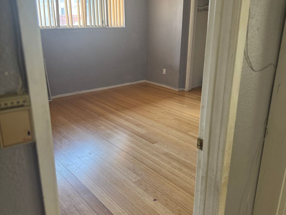 1st image of 6819 Variel Ave APT 3