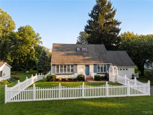 3833 East St, Skaneateles, NY 13152